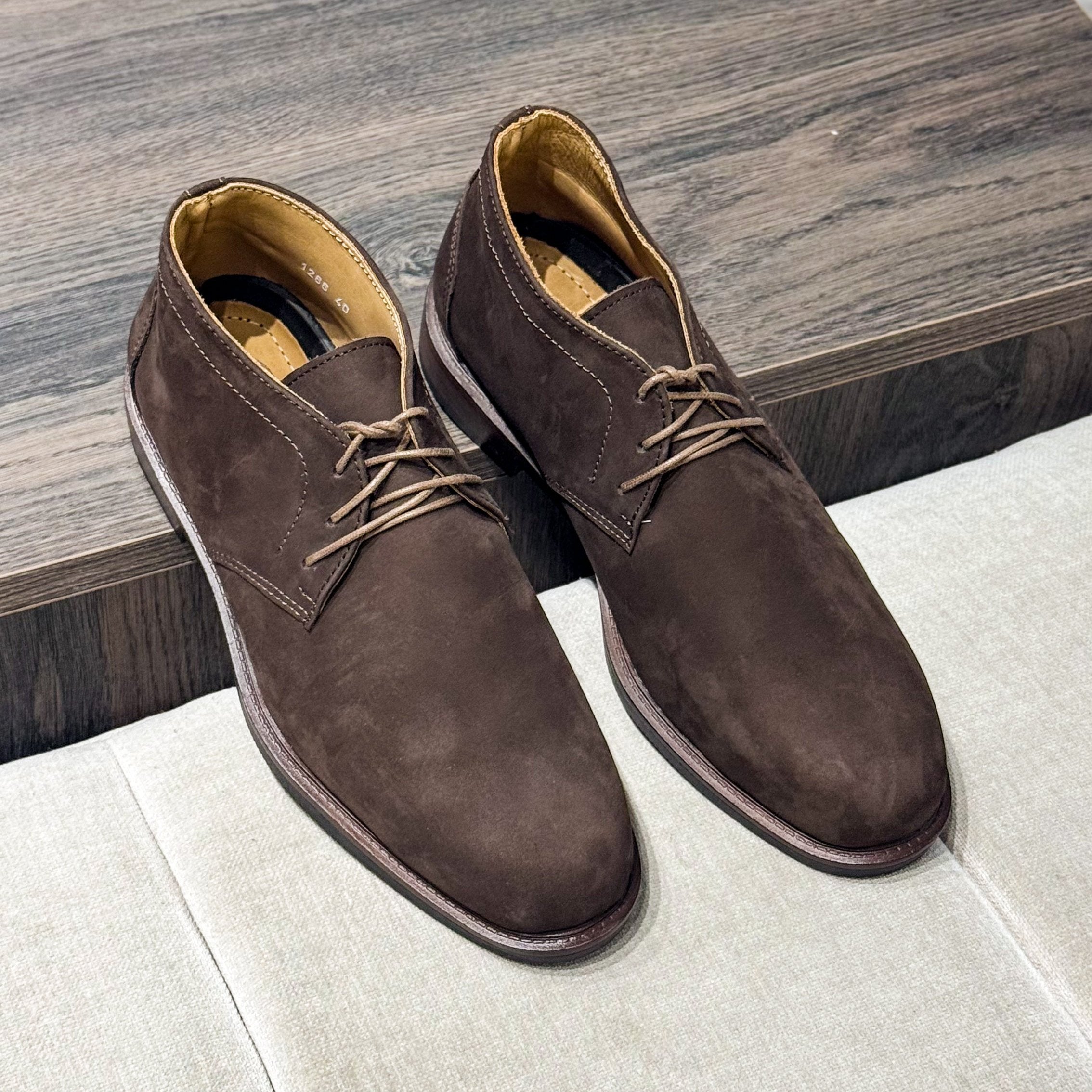 Botas Chukka Comodidad y Estilo para el Hombre Moderno